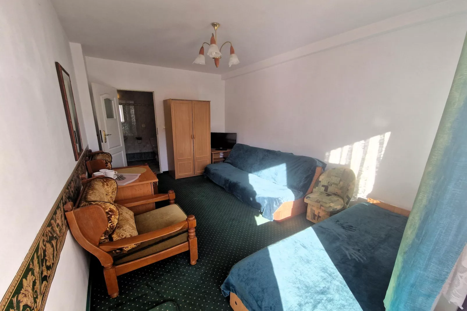 Pokój 2 osobowy na I piętrze sofa 2 osobowa-Woonkamer