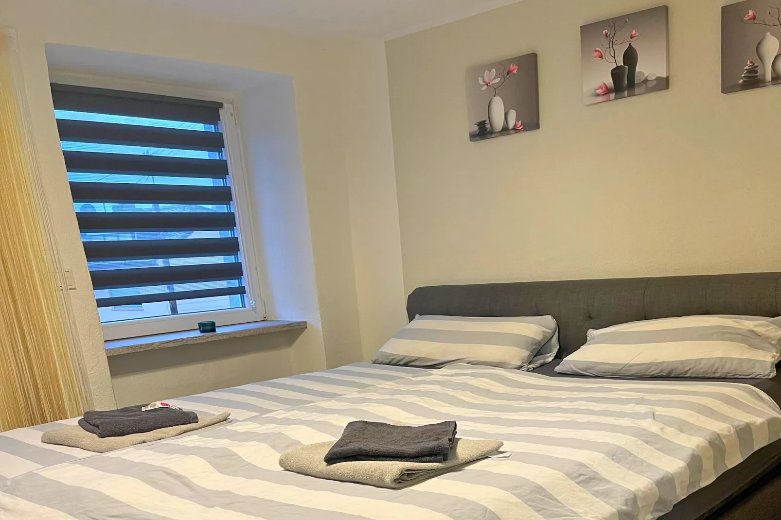F001 Apartment mit Doppelbett-Slaapkamer