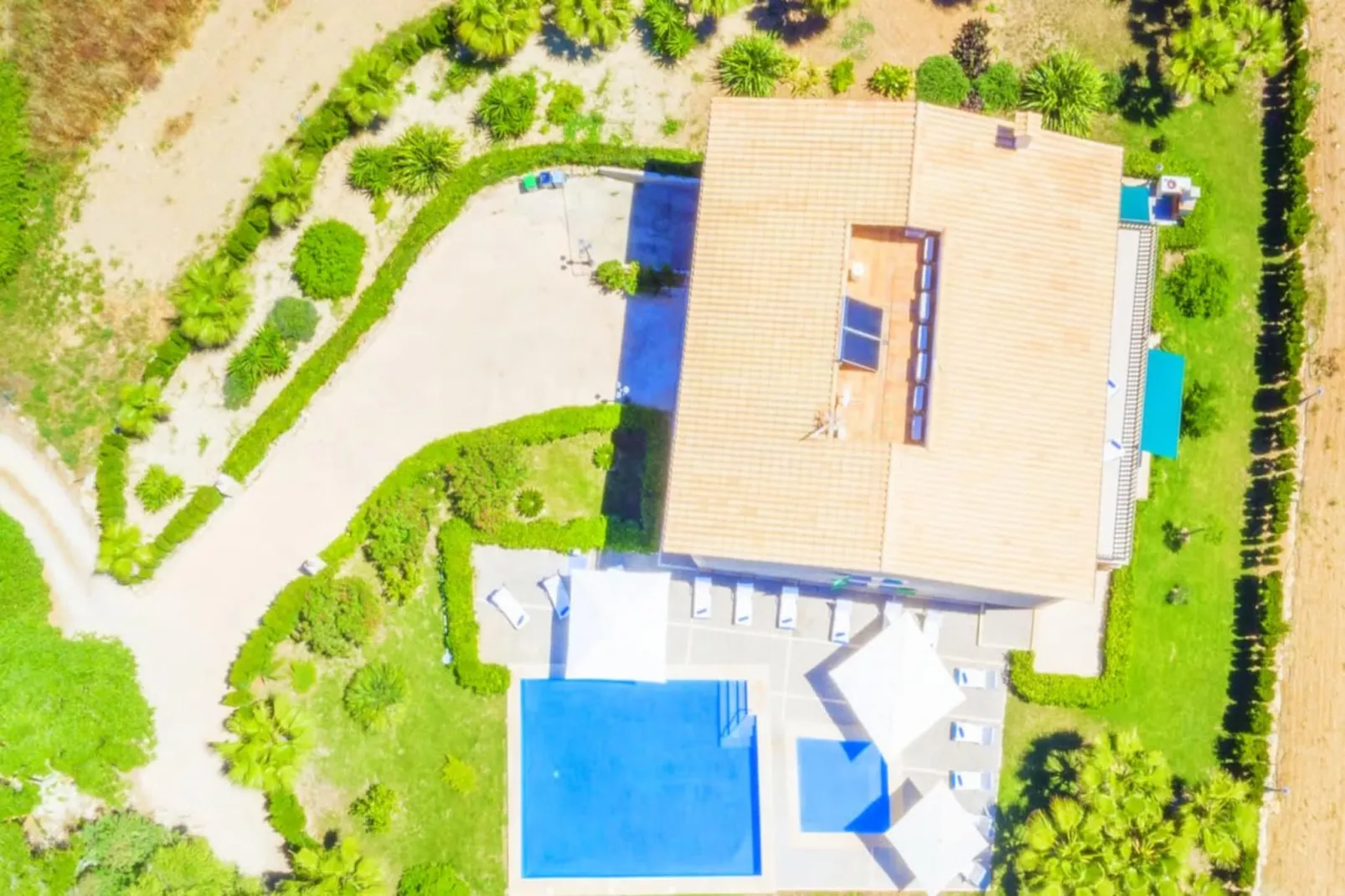 Villa Palmeral in Pe-Buitenkant zomer