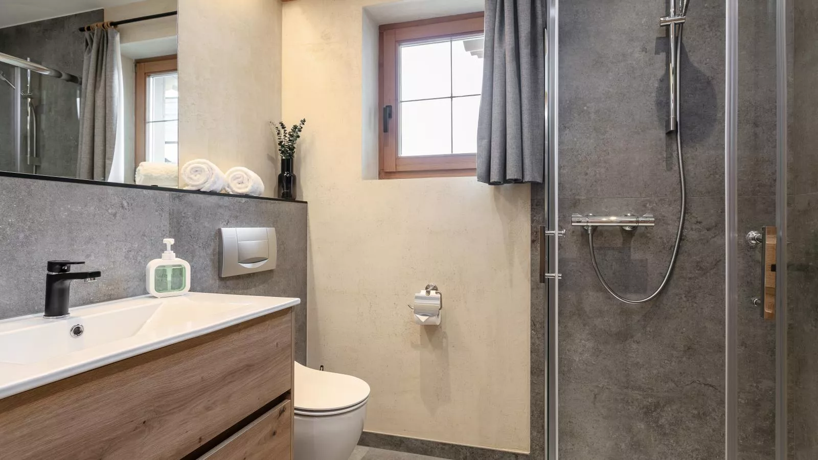 Appartement Dörler-Badkamer