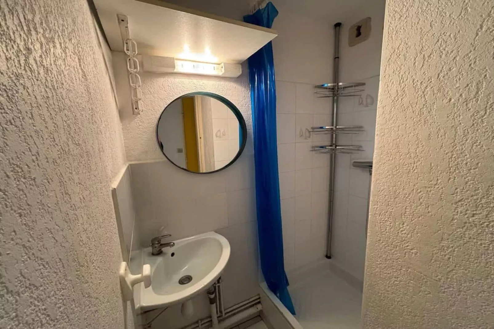 88 Appartement Valra-Badkamer