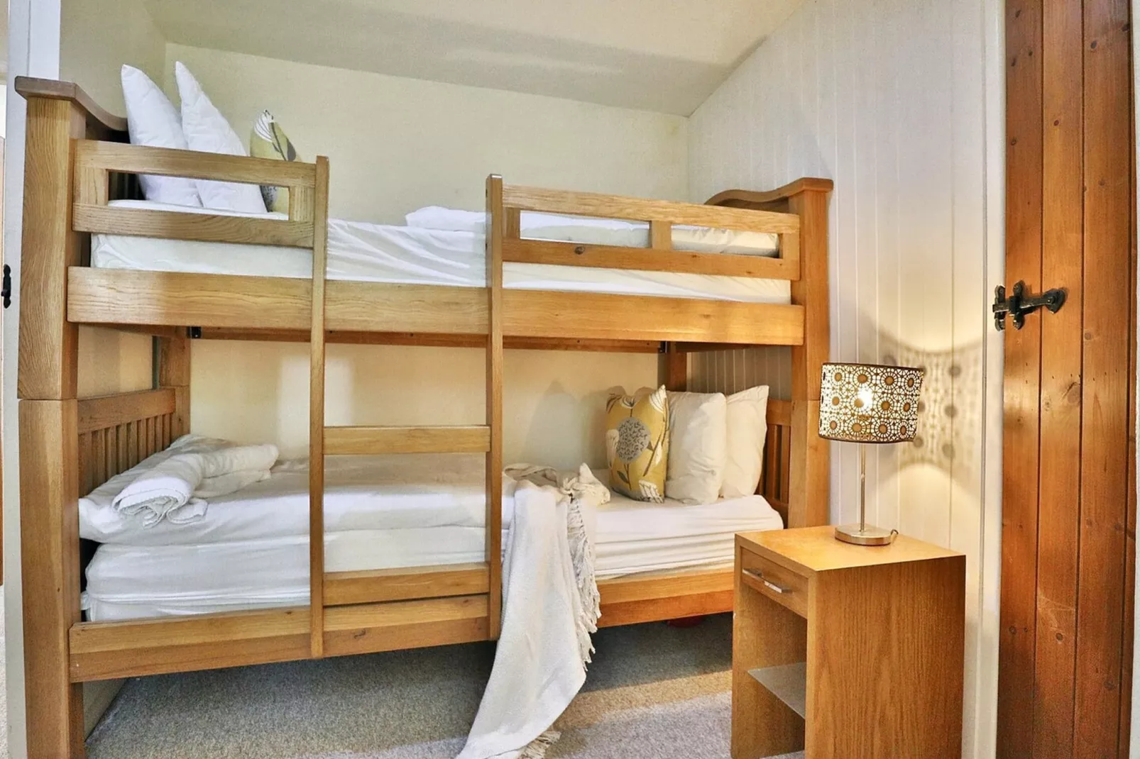 Hayloft Cottages-Slaapkamer