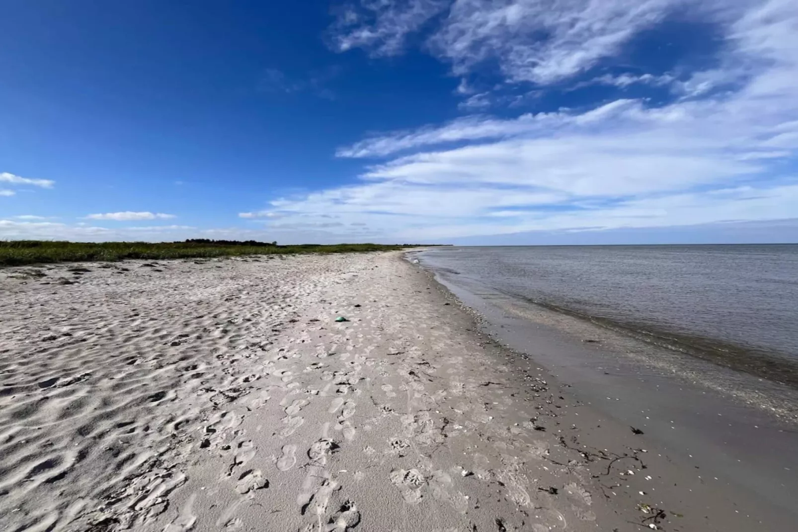 Lichte kustschuilplaats in LyngsAY-By Traum-Waterzicht