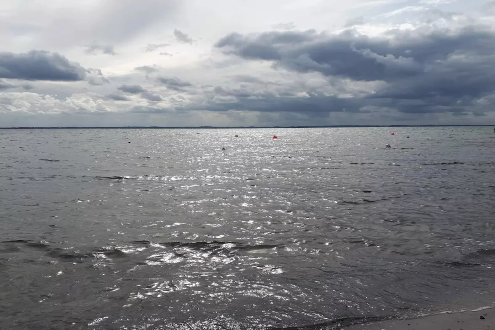 Luxe zwembadvilla bij zee -- By Traum Ferienwohnungen-Waterzicht