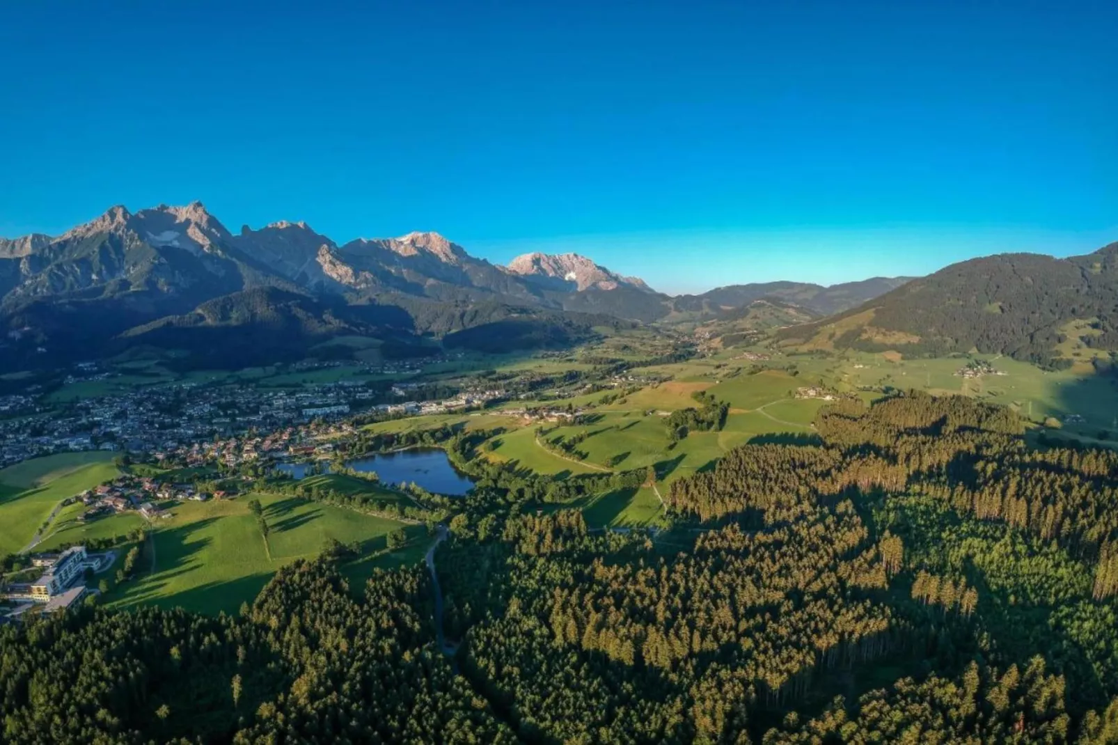 JUCHE FEWO - BLAUER SEE - Haus grün-Gebieden zomer 20km