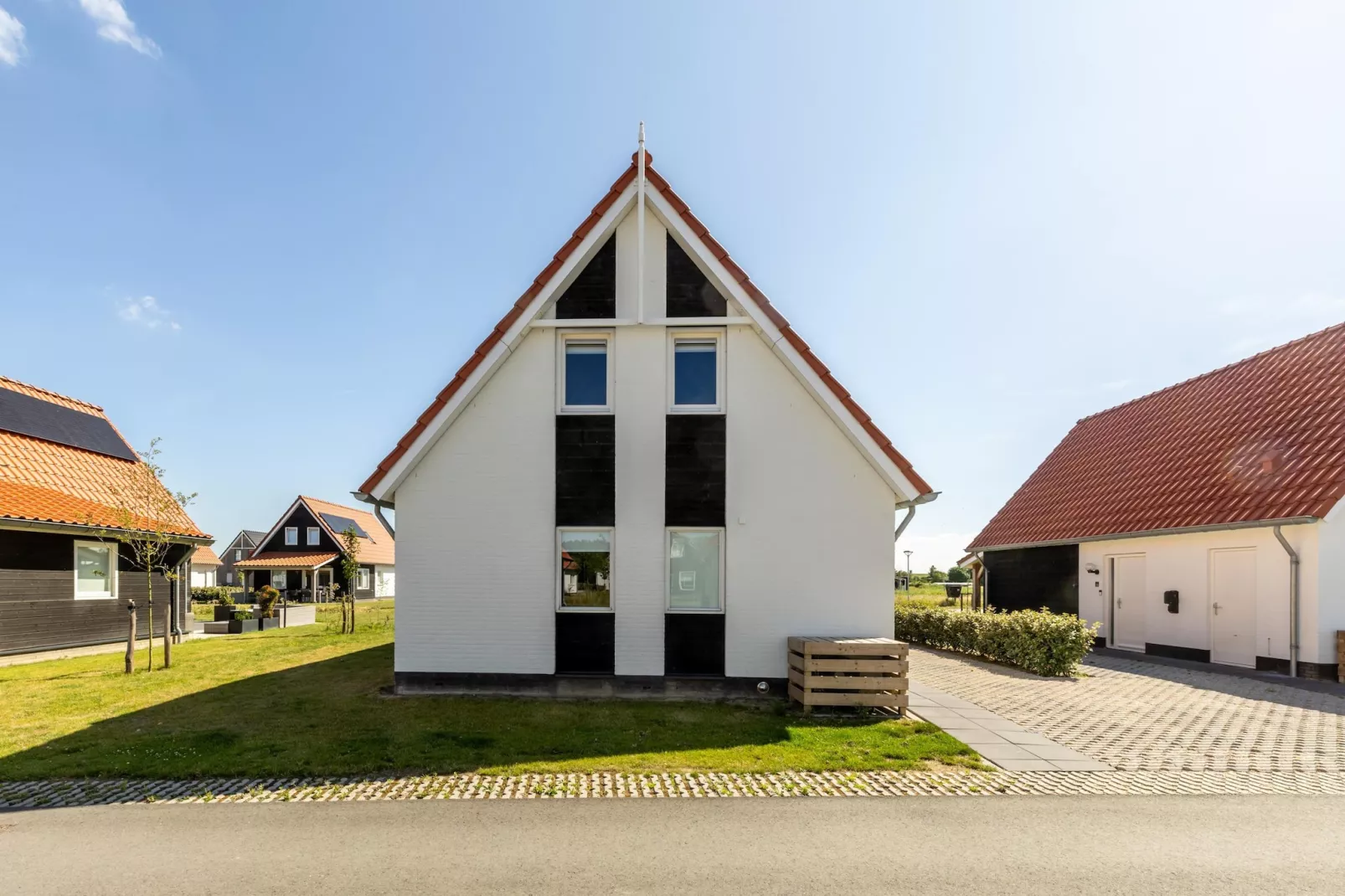 De Pluvier Huis Nr 38-Buitenkant zomer
