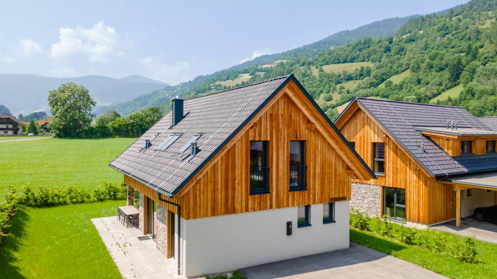 Mountain Chalet Krek Wak Wou-Buitenkant zomer