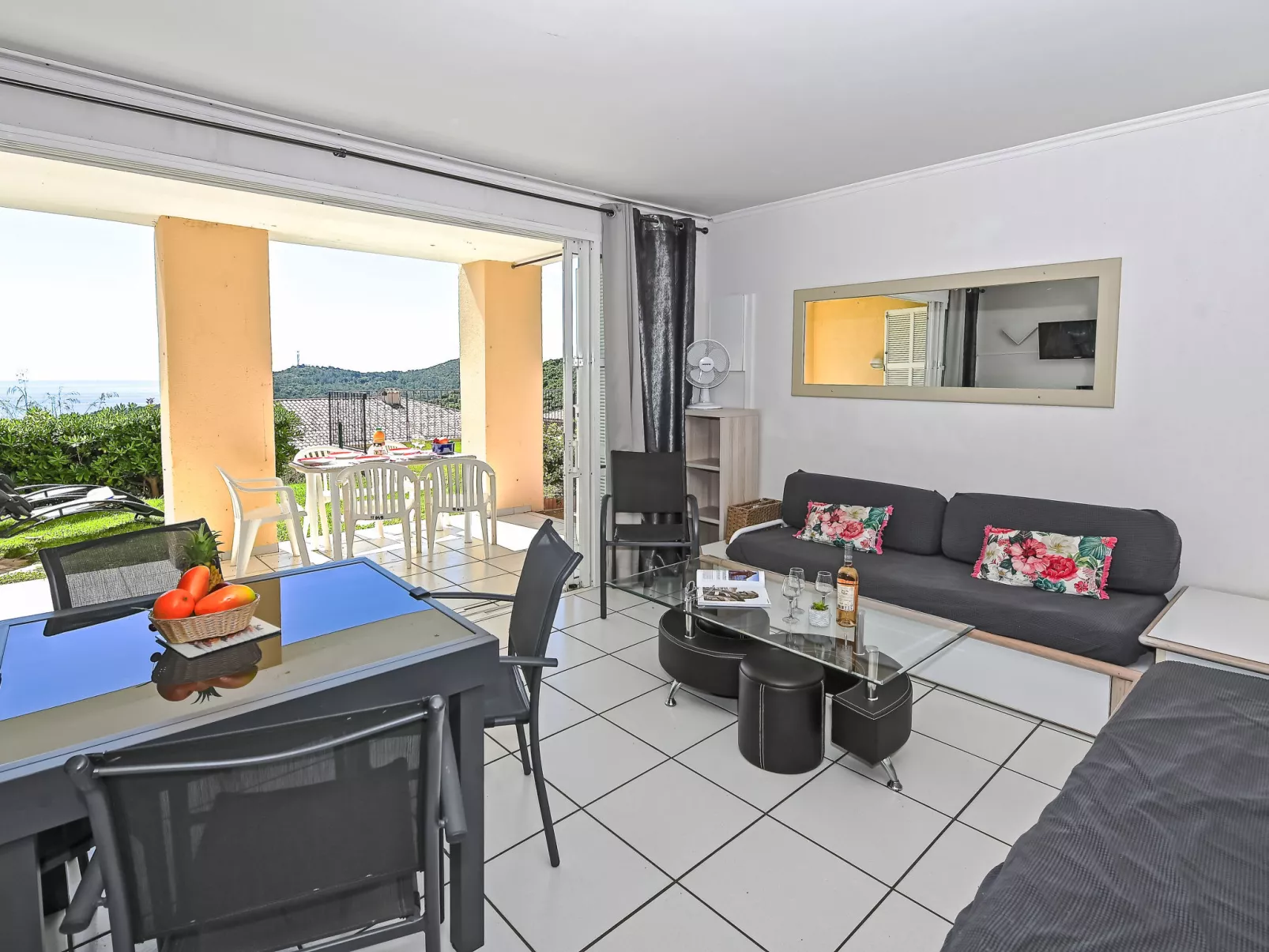 Les Bastides (I3 049)-Binnen