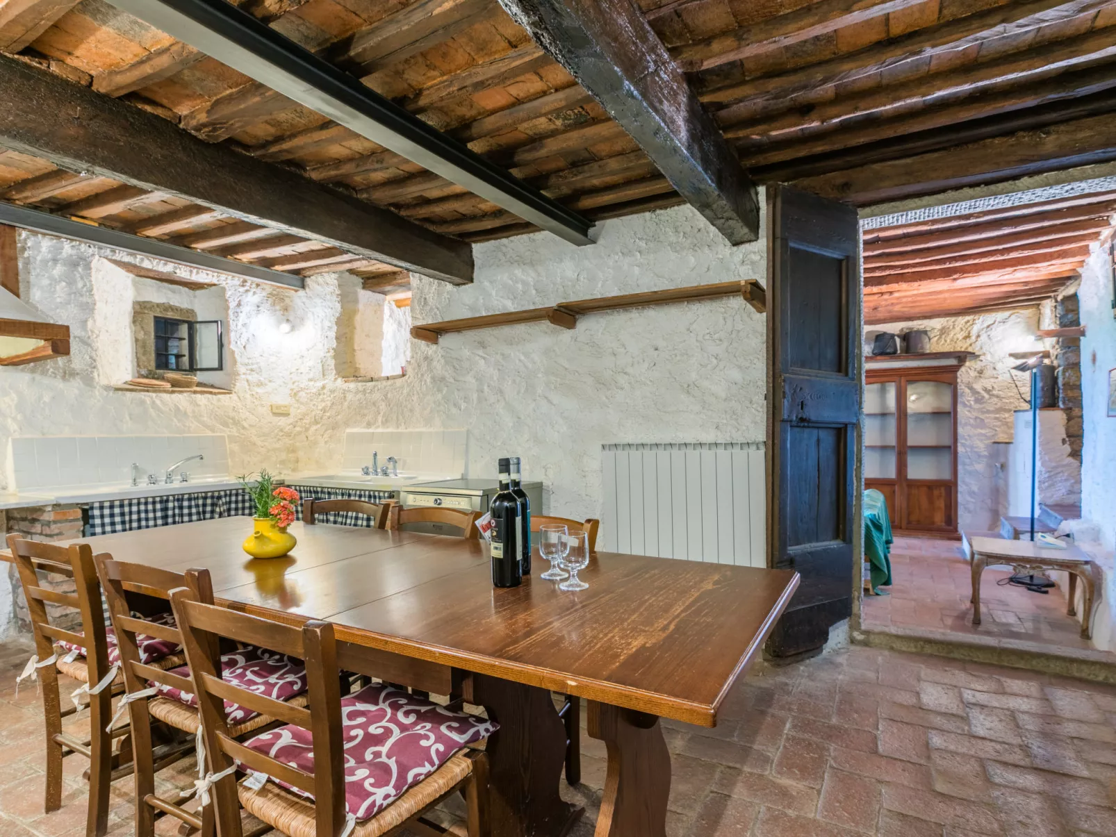 Taverna-Binnen
