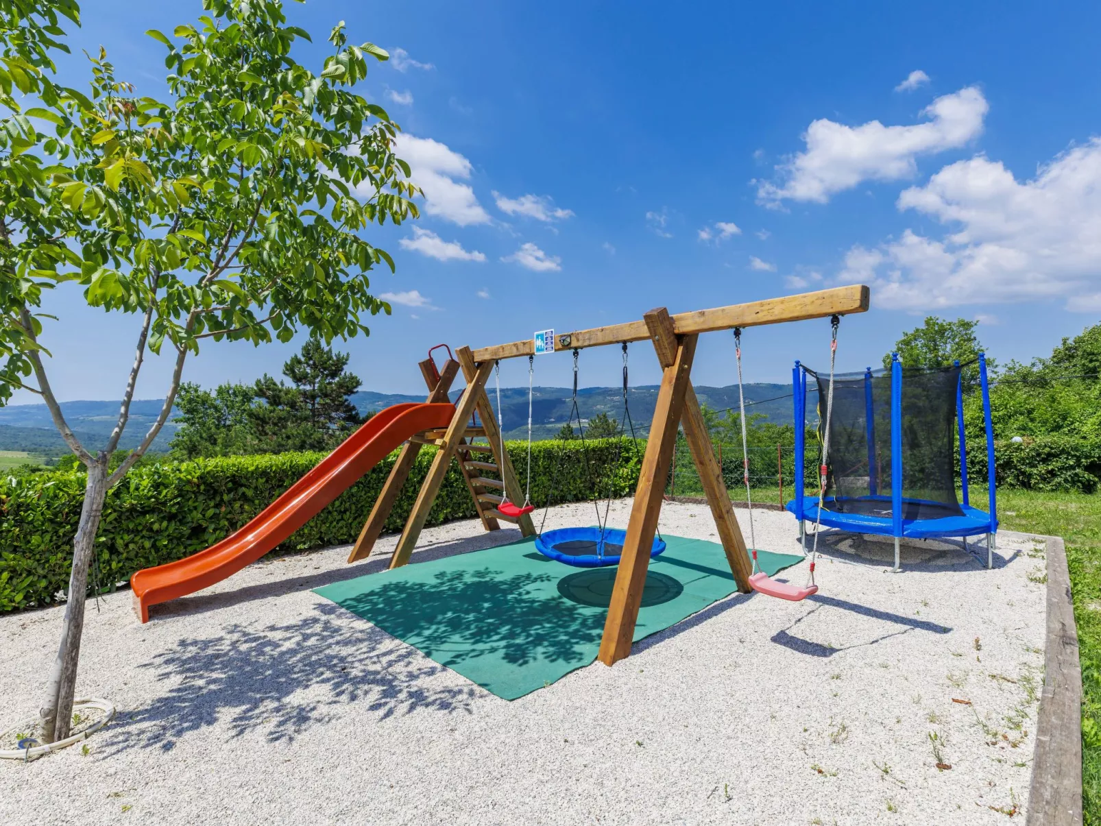 Montebello-Buiten