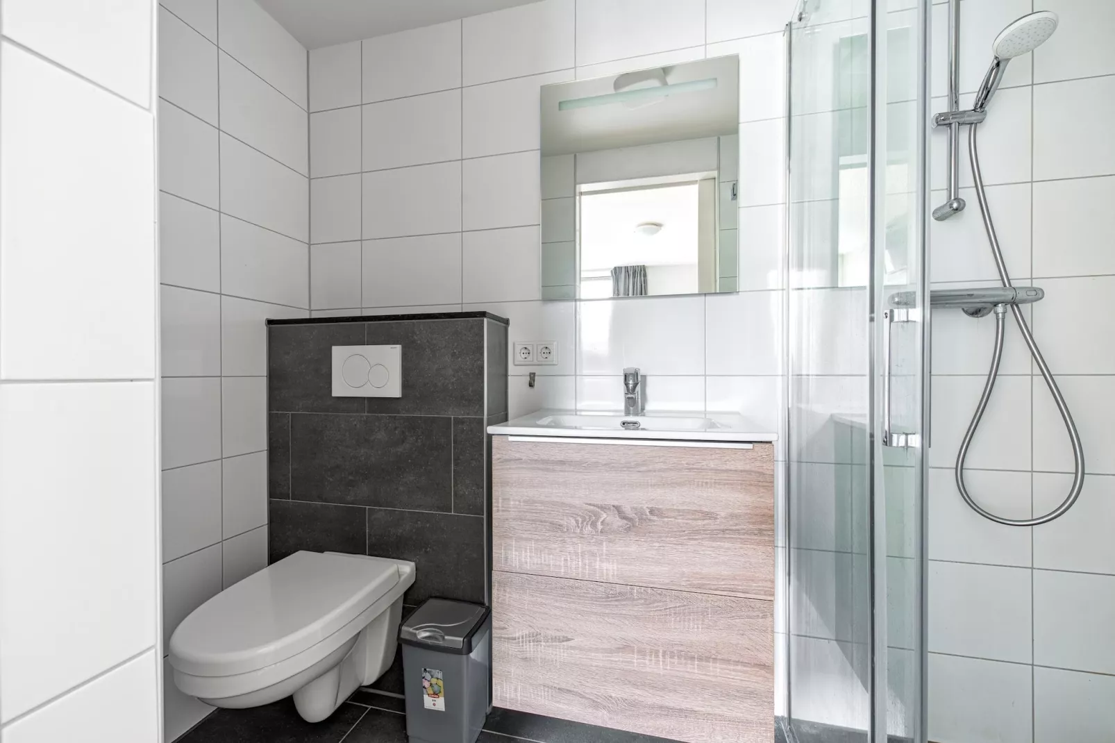 Bungalowpark Schin op Geul 14-Badkamer