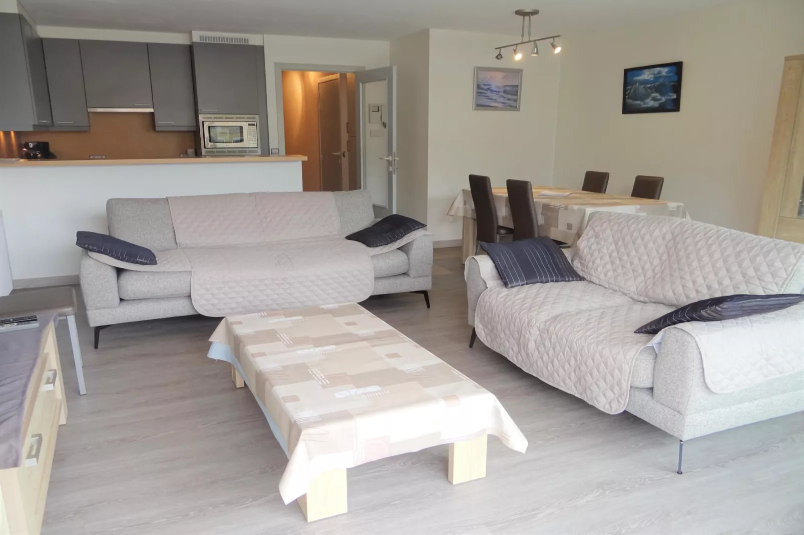 MISTRAL 0401-Woonkamer