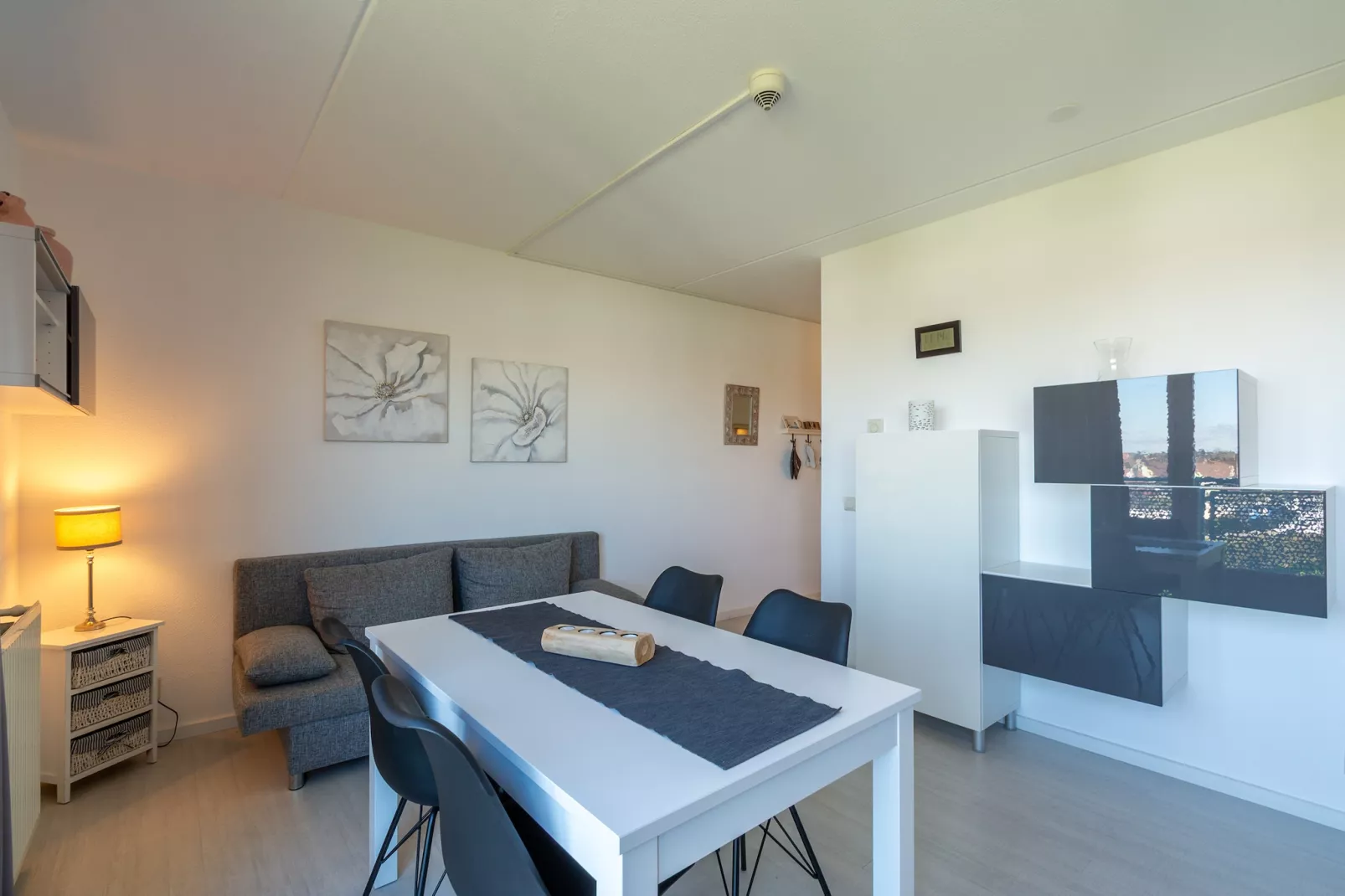 Strandslag 195-Eetkamer