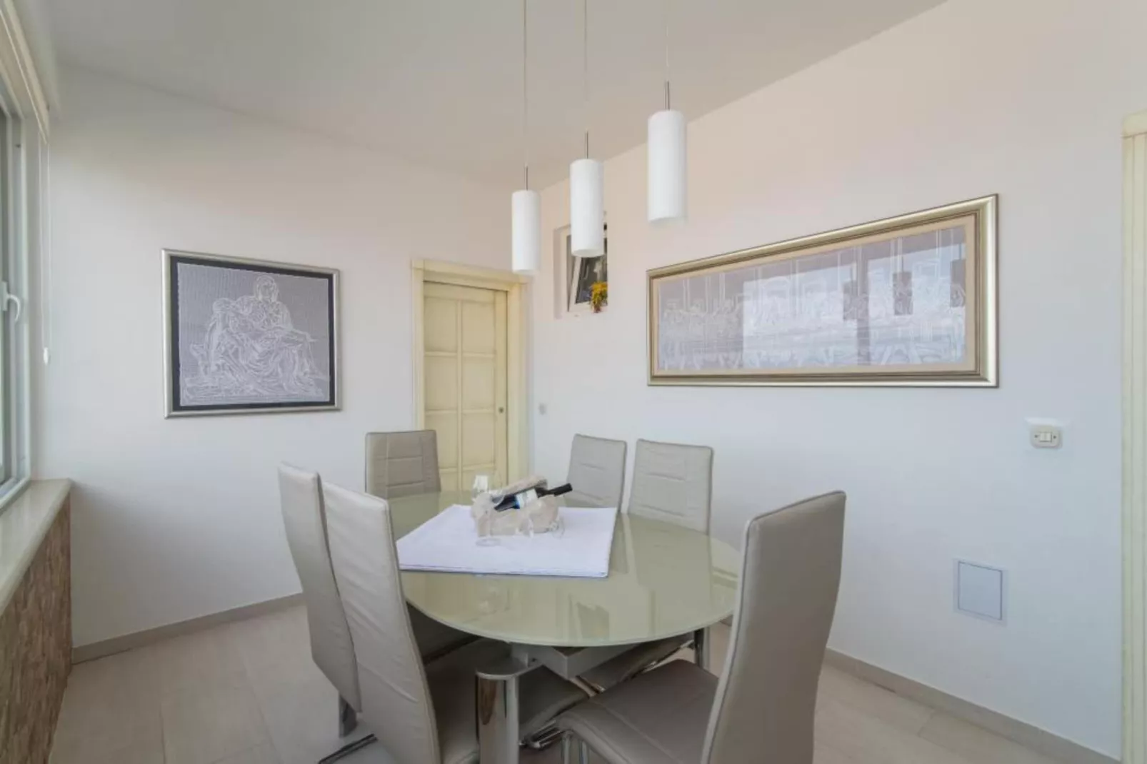 Apartment Marcela - Deluxe Two Bedroom Apartment with Terrace and Sea View-Eetkamer