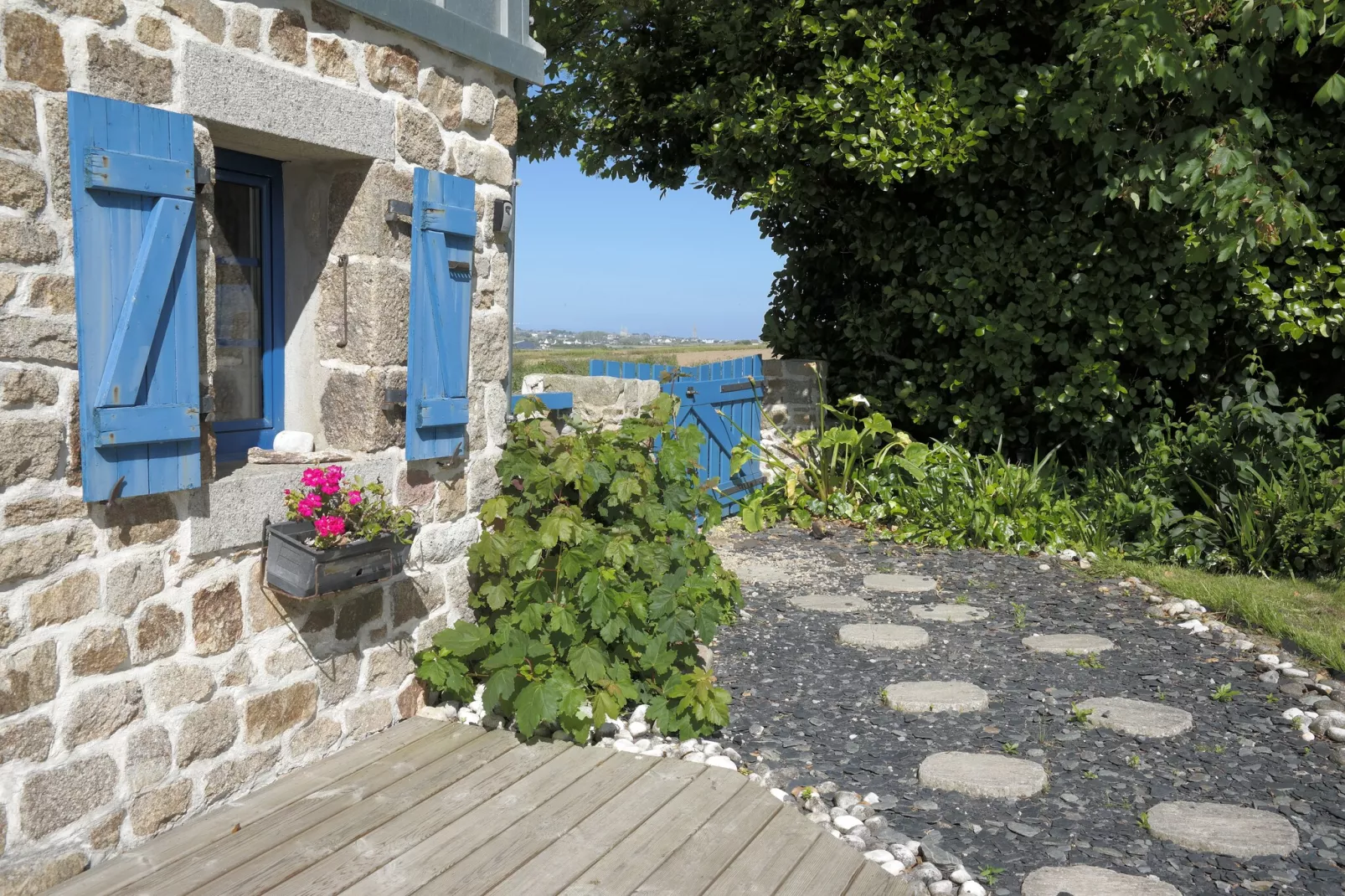 Maison de pêcheur Plougoulm-Buitenkant zomer
