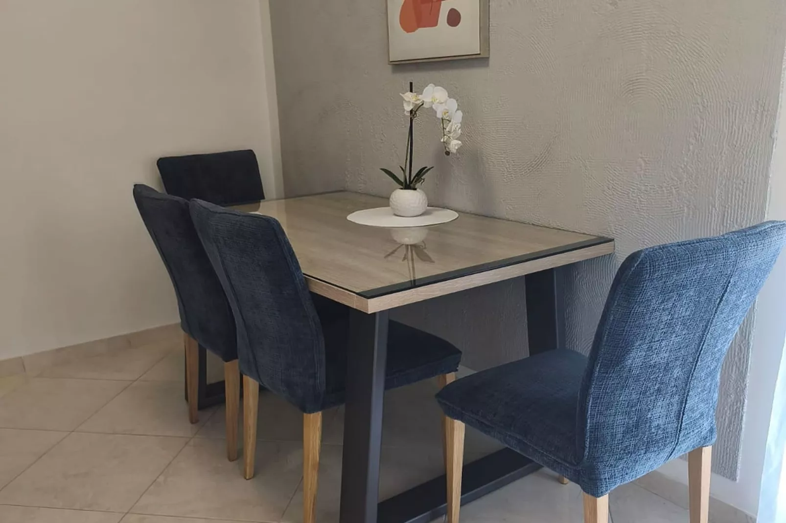 Apartment Alba - Three Bedroom Apartment with Loggia-Eetkamer