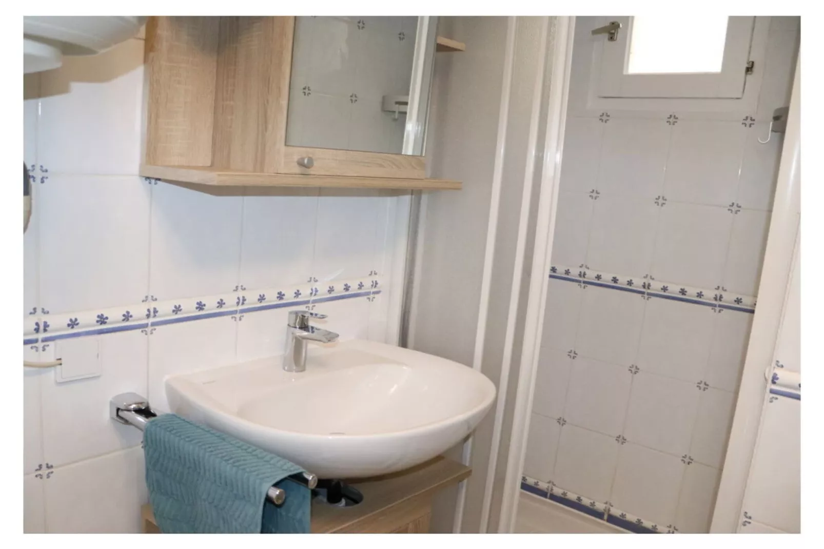 270898-Badkamer