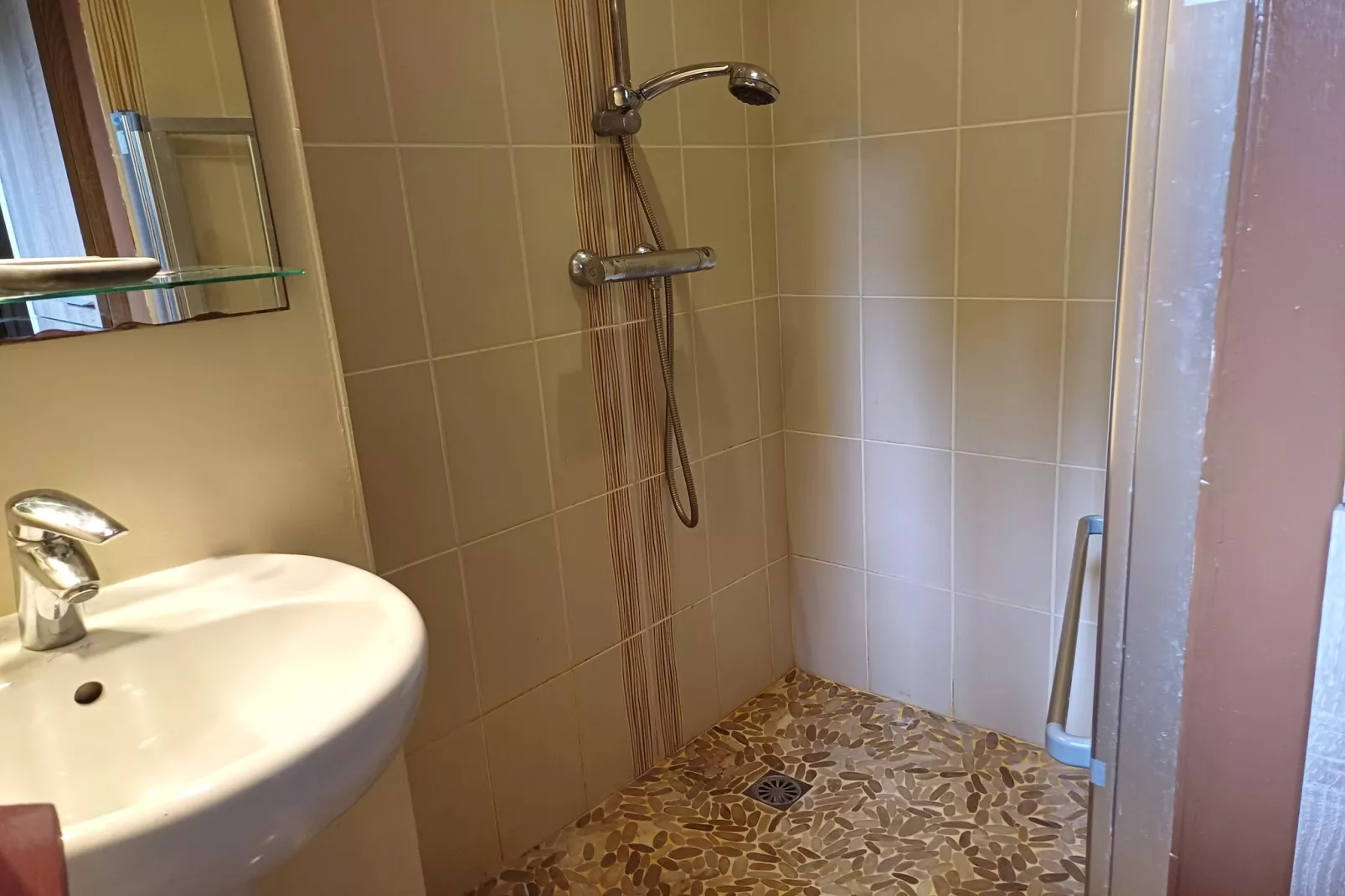 Maison de vacances avec jardin Surzur-Badkamer