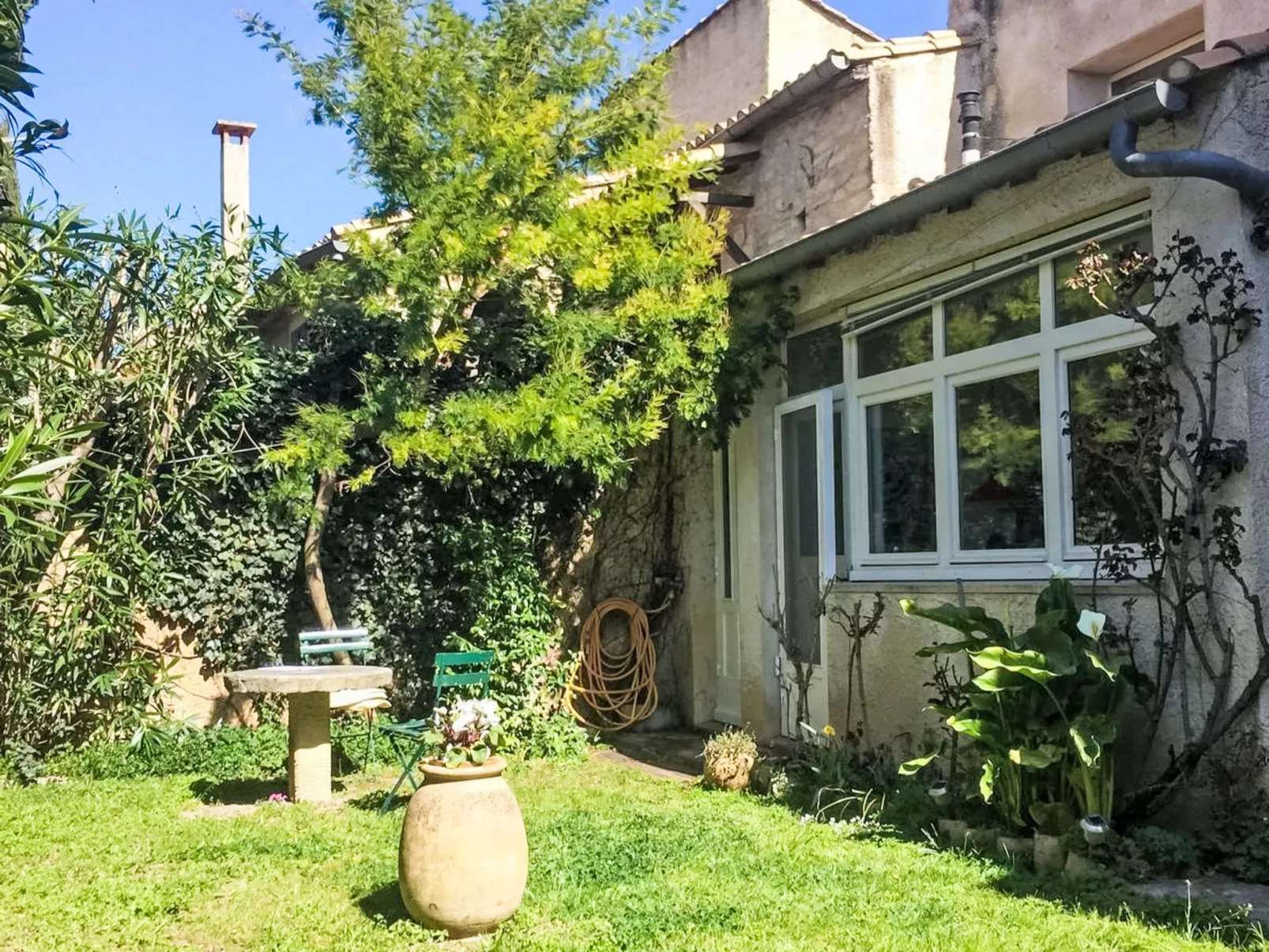 Le Jardin-Buiten