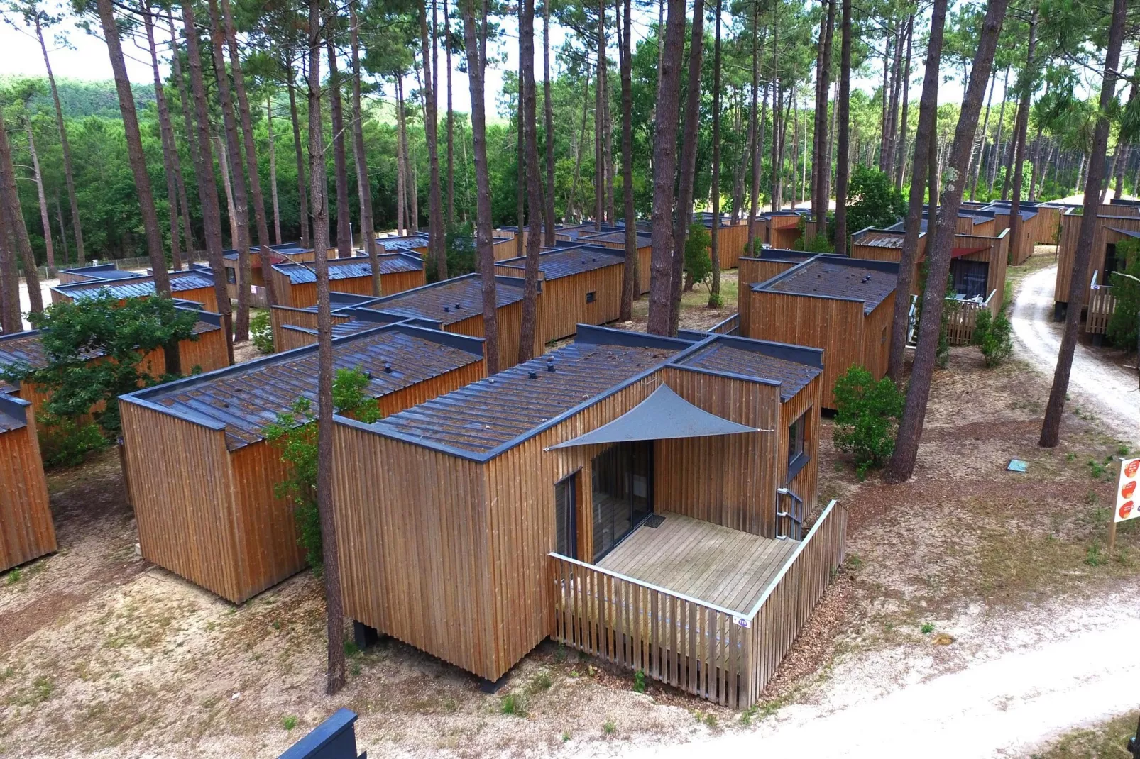 Lodge 3 Pièces 6 Personnes 1  bébé/ Lège-Cap-Ferret-Buitenkant zomer