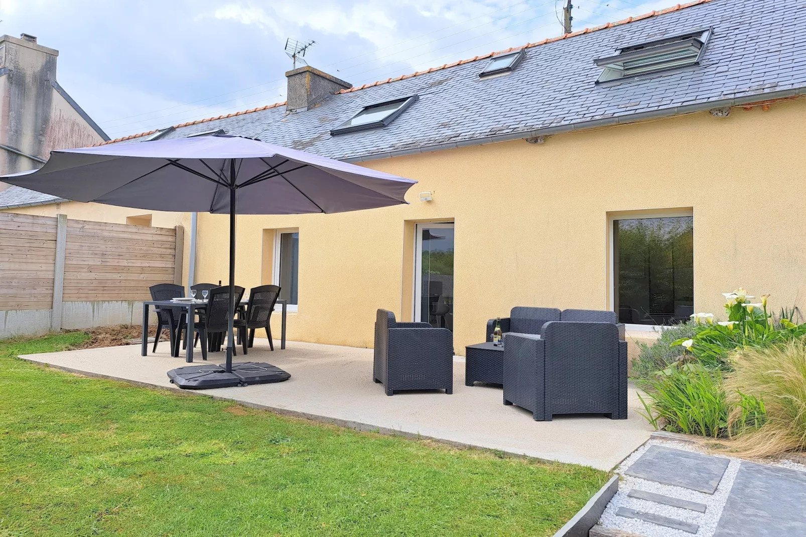 Doppelhaus in Telgruc sur mer-Buitenkant zomer