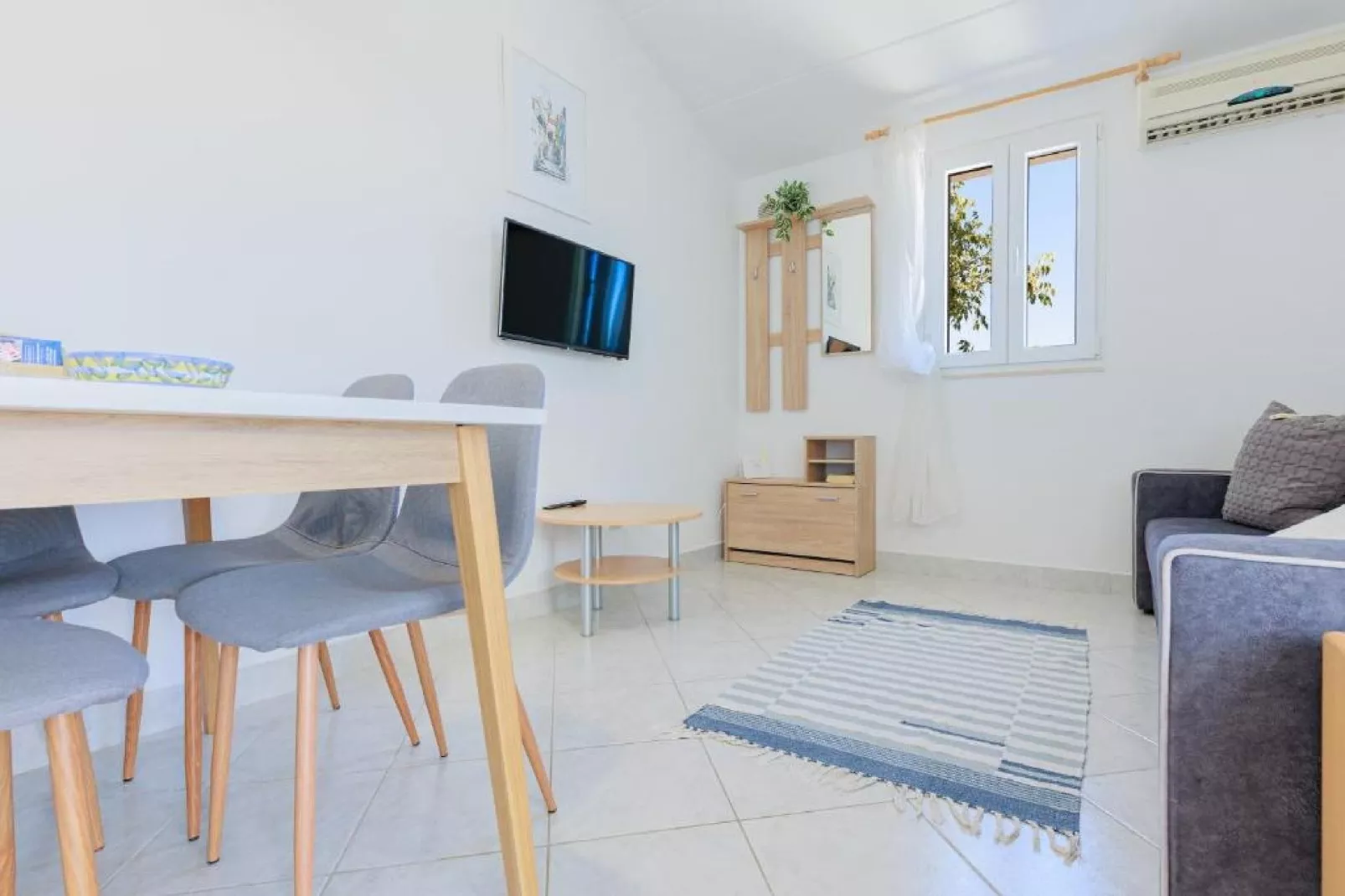 Lumbarda Resort Apartments - Superior One bedroom Apartment  B8-Eetkamer