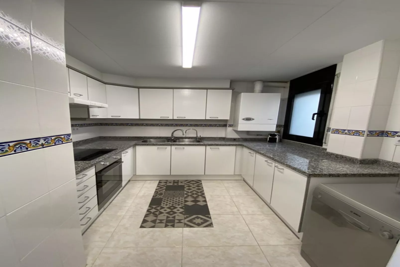 Vivalidays Yolanda - Calella - Keuken