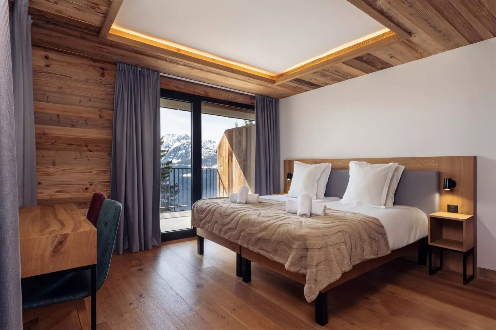 Apartment No 1 4-room duplex  2 cabins-Slaapkamer