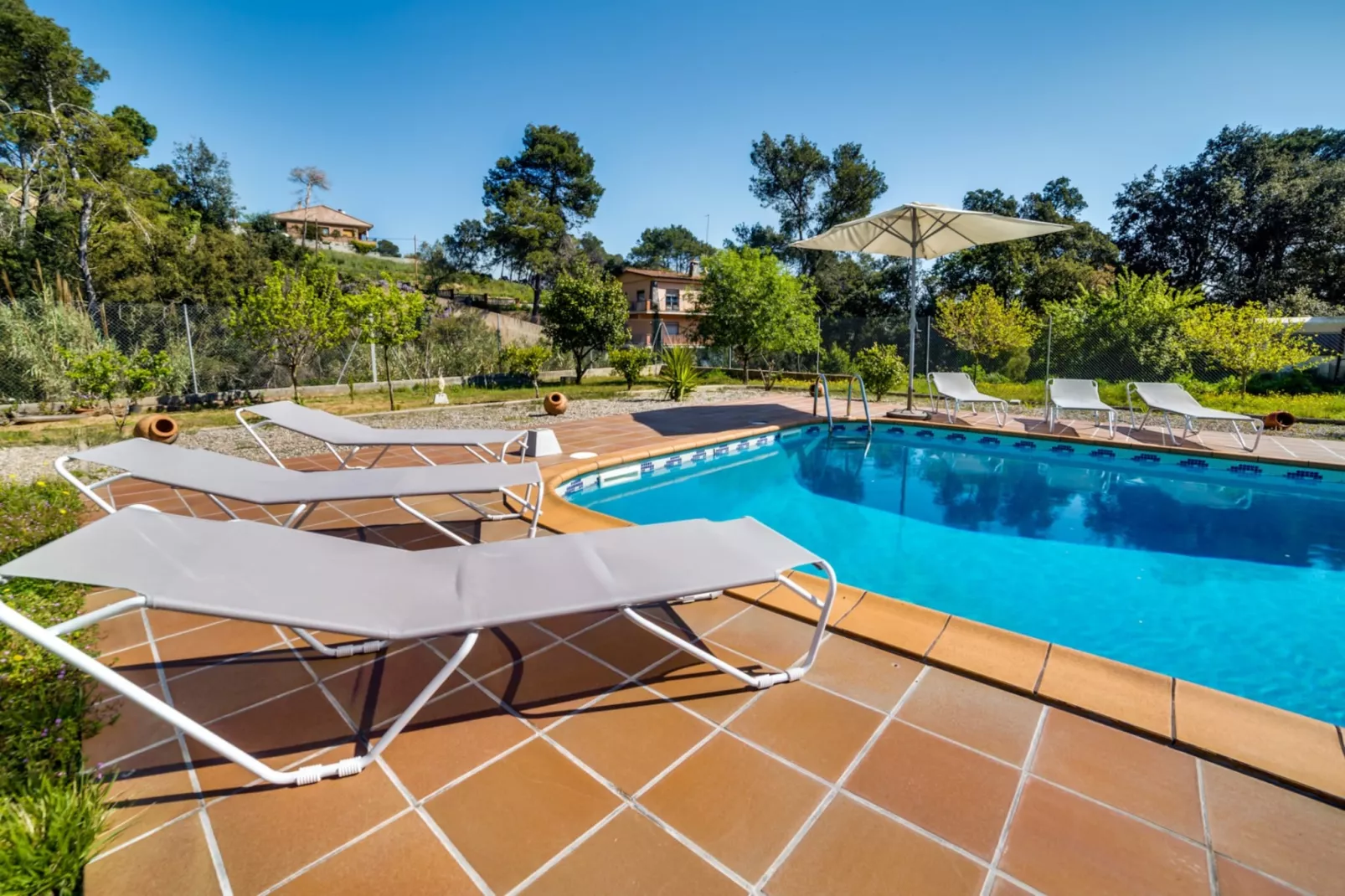 Vivalidays Villa Genis-Zwembad