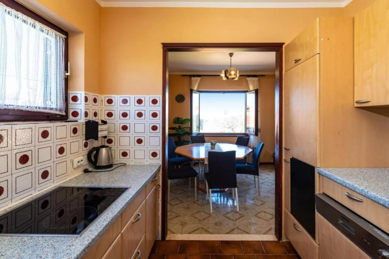 Apartment Serđa - Two Bedroom Apartment with Terrace-Keuken