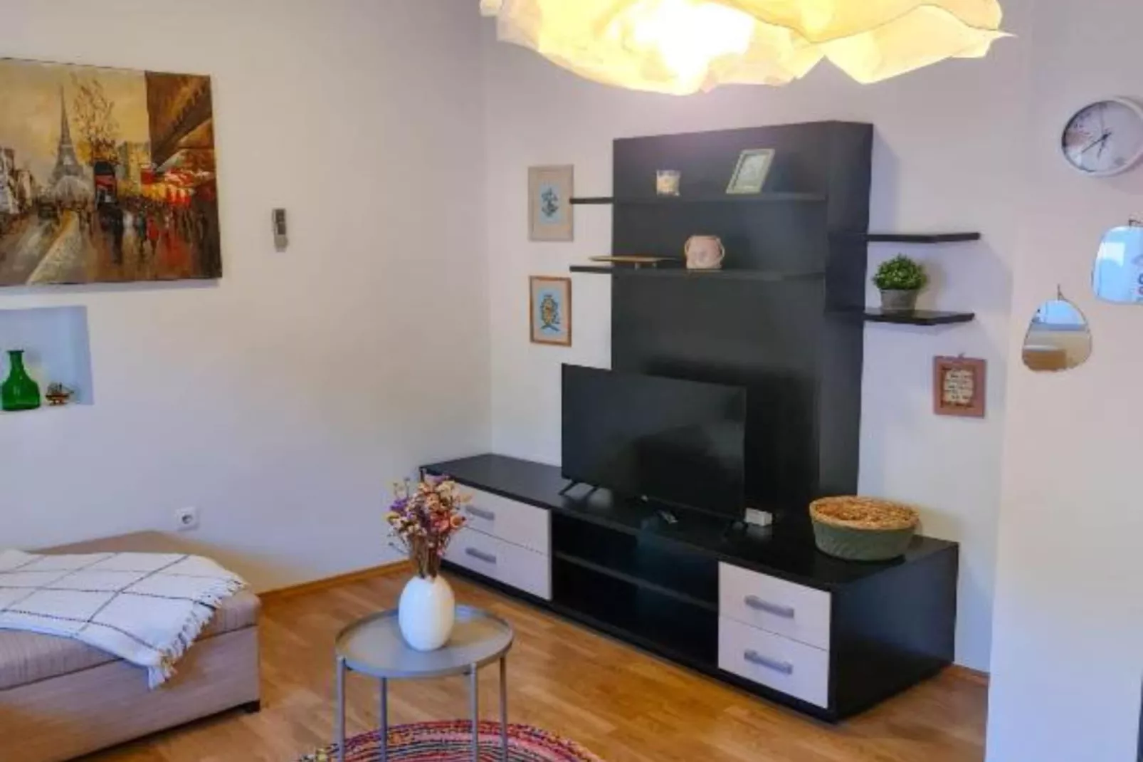 Shadow of Nehaj - Two Bedroom Apartment with Mountin View-Woonkamer