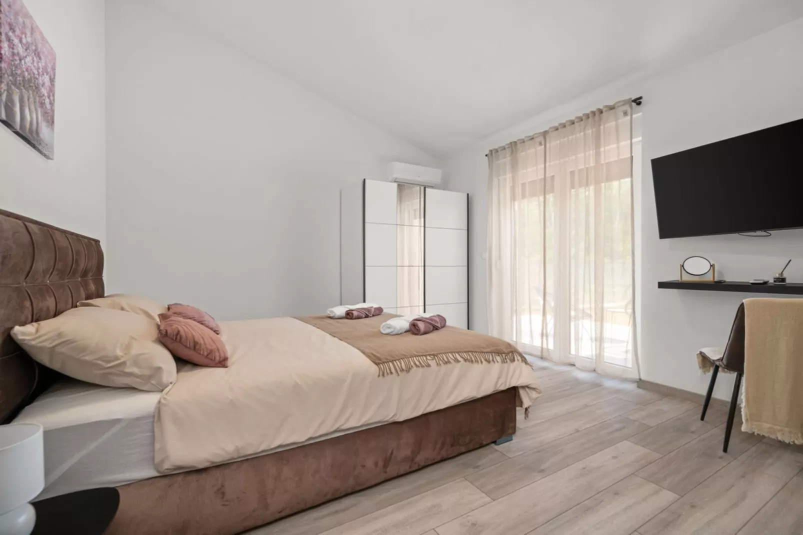 Villa SABINA - Santalezi - Three Bedroom Villa with Swimming Pool-Slaapkamer