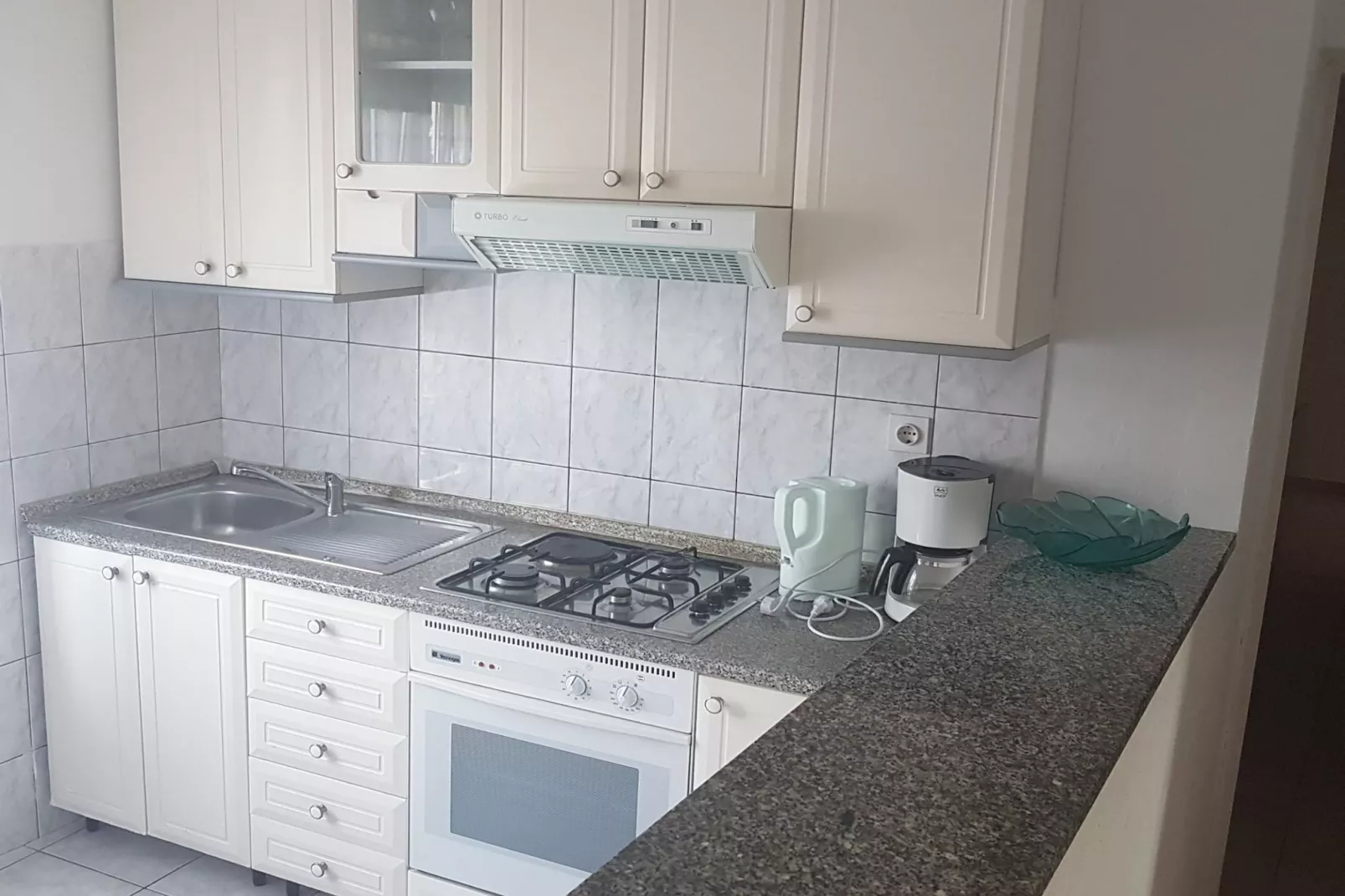 Apartments Danijela & Vlado - Three Bedroom Apartment With Balcony and Garden View-Keuken