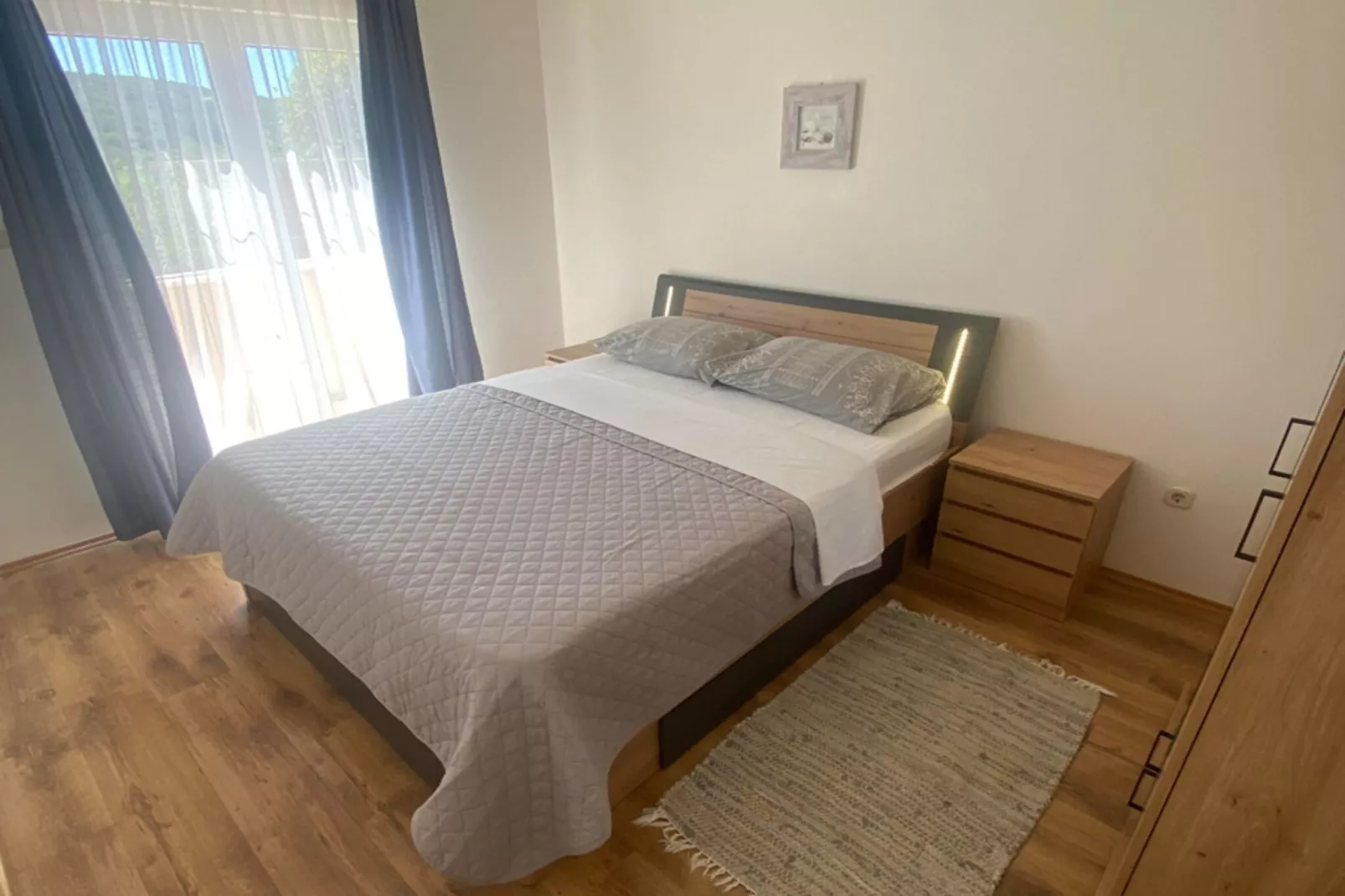 Apartments Danijela & Vlado - One Bedroom Apartment with Balcony and  Garden View-Slaapkamer