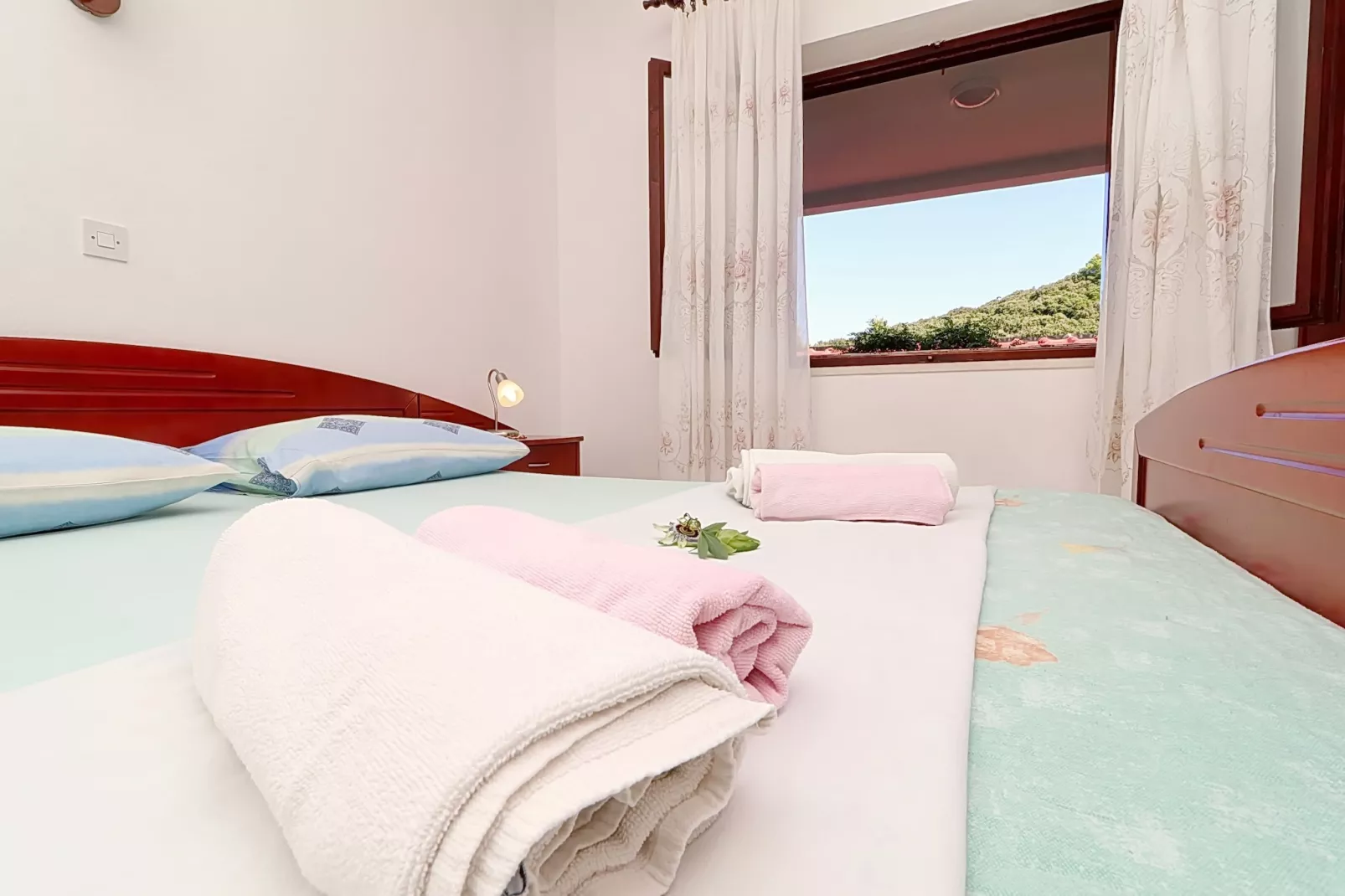 Apartments Villa Cebalo Korčula - Two Bedroom Apartment with Terrace and Sea View  LANA-Slaapkamer