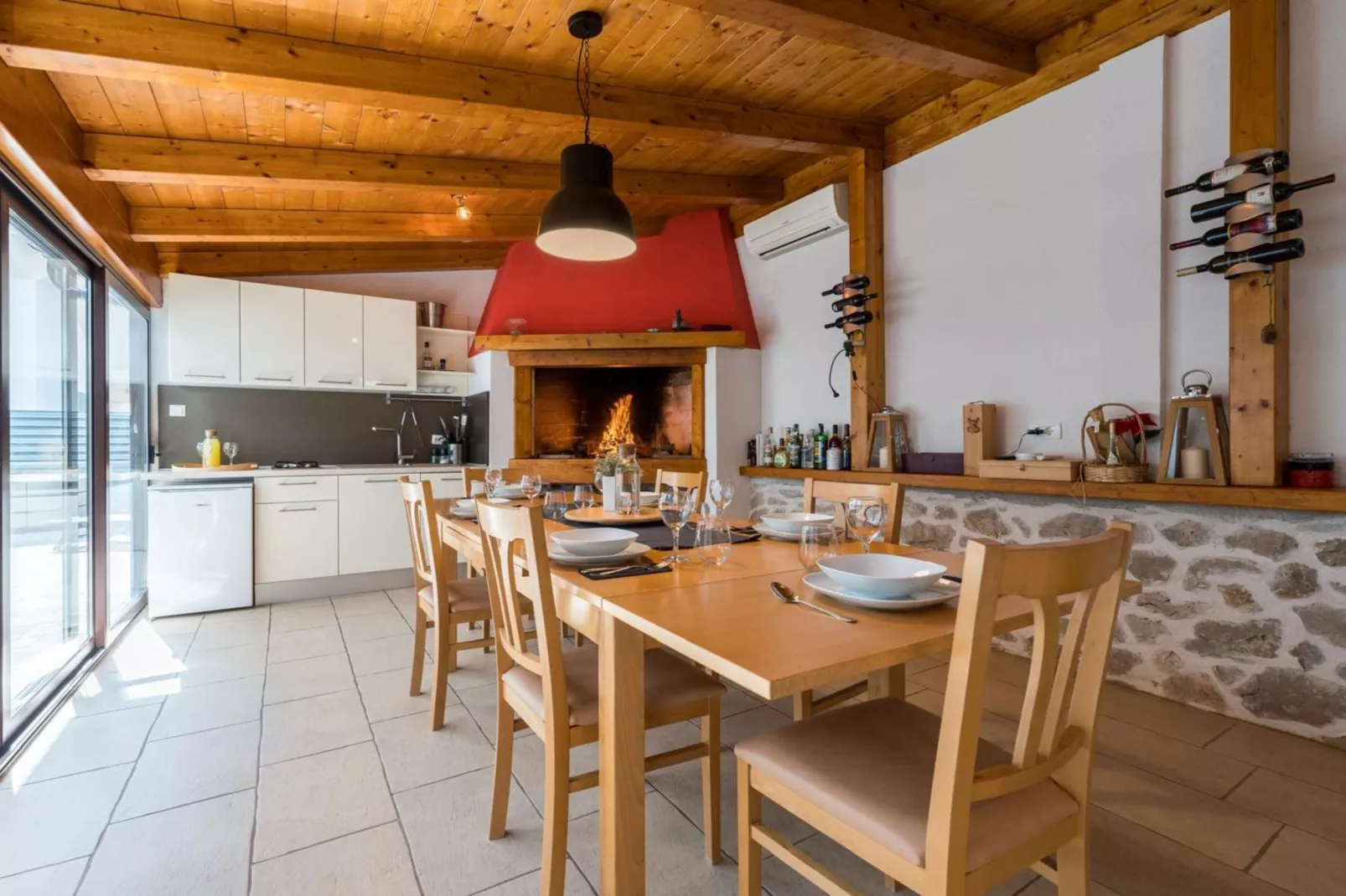 Villa S - Five Bedroom Villa with Private Pool-Eetkamer
