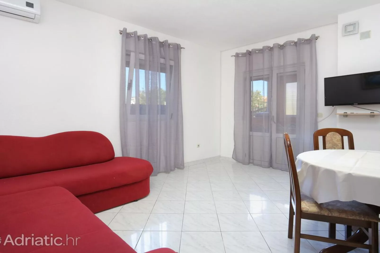 Holiday Home Nada Rogoznica - Six Bedroom Holiday Home-Woonkamer