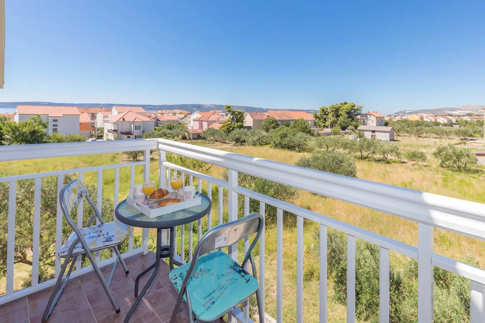 Two Bedroom Apartment with Balcony (Owner Blue)-Terrasbalkon