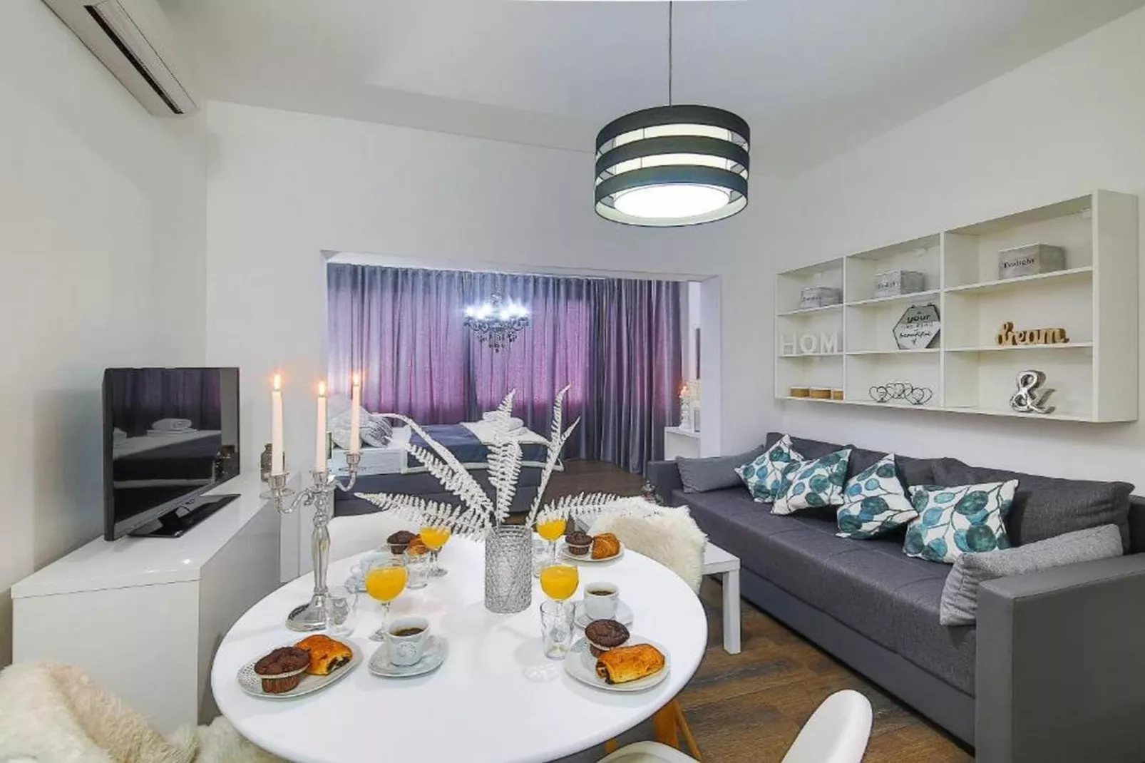Charming Villa with Outdoor Pool, BBQ, and Sun Deck in Tranquil Kaštela Area - Five bedroom Villa-Woonkamer