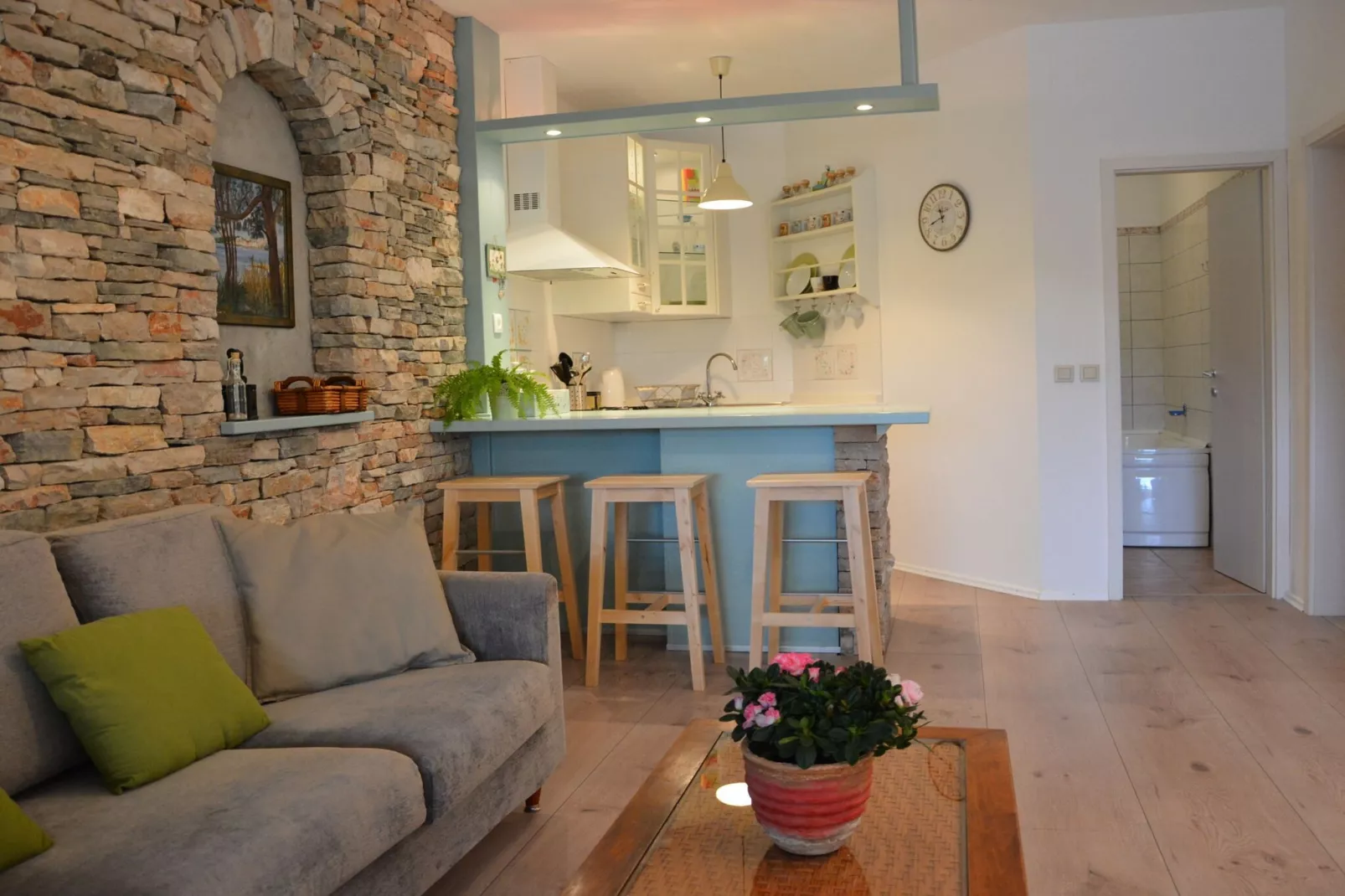 Blissful Bay Apartments Vrboska - Two Bedroom Apartment with Terrace (owner Kadulja)-Woonkamer