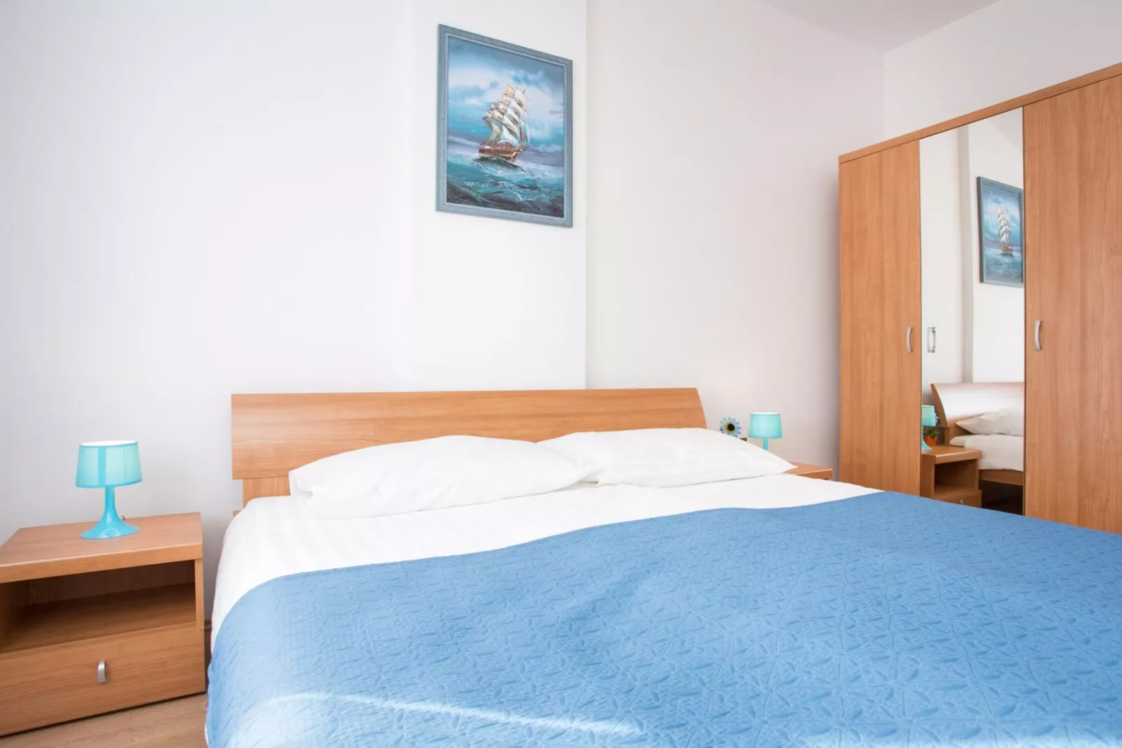 Scenic Elegant Apartments Krk with Balcony and Pool - Standard Two Bedroom Apartment with Balcony and Pool (owner 3)-Slaapkamer