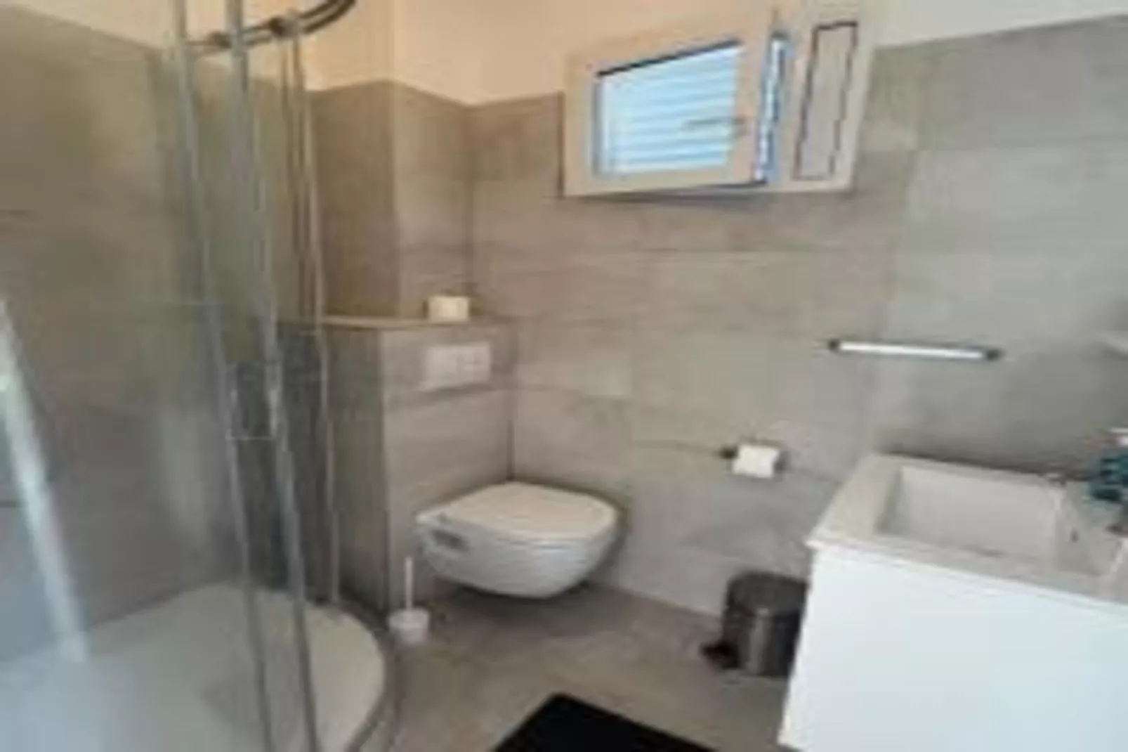 Apartments Bleuš - One Bedroom Apartment with Balcony and See View 3-Badkamer