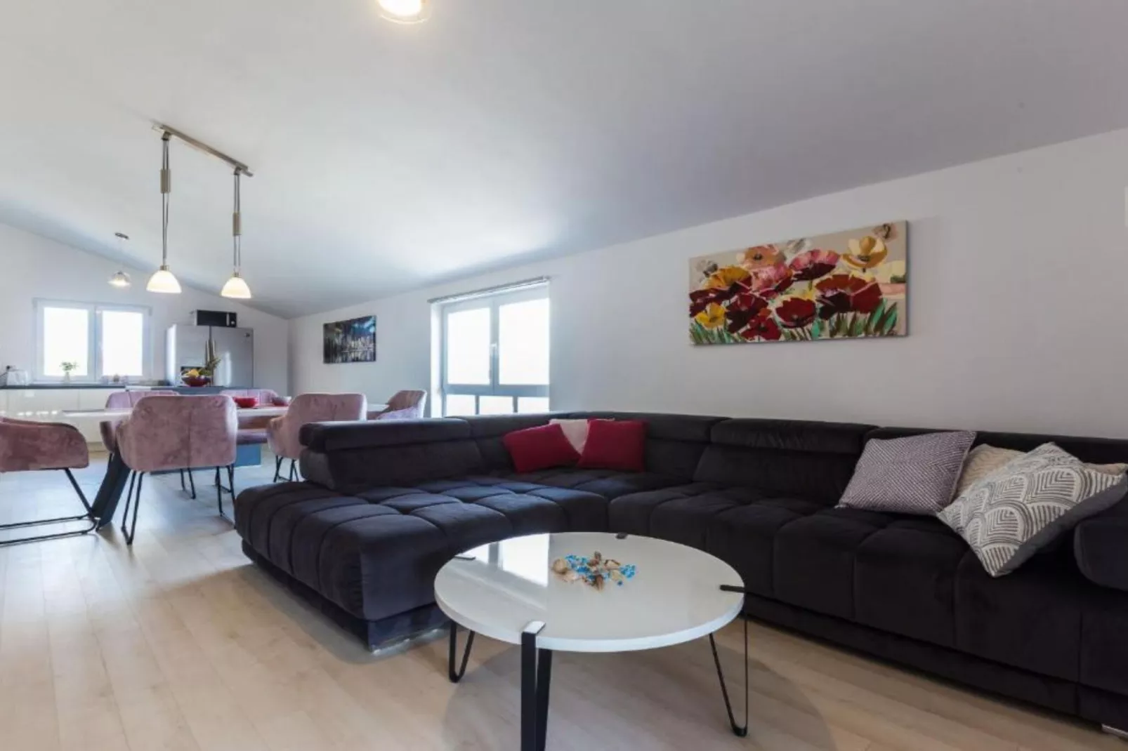 Cozy Three Bedroom Apartment With Terrace in Zadar - Three Bedroom Apartment-Woonkamer