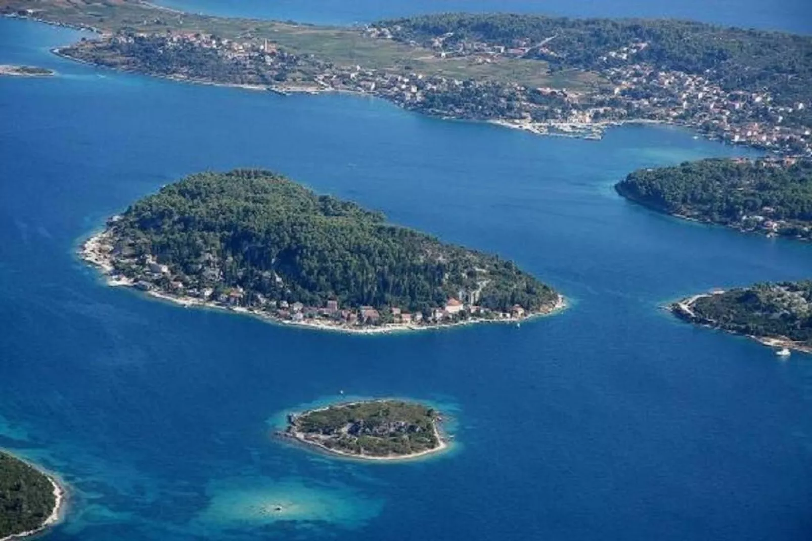 Lumbarda Resort Apartments - Superior Apartment with Mountain View E2-Sfeer