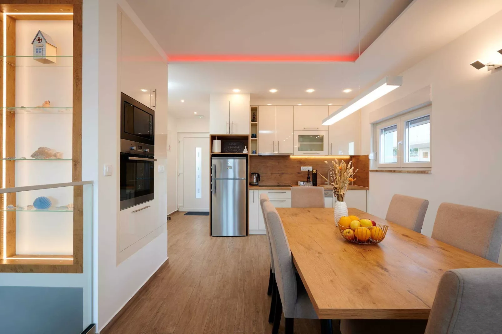 Exclusive Okrug Gornji Apartment with Shared Pool - Two bedroom Apartment with Shared Pool-Keuken
