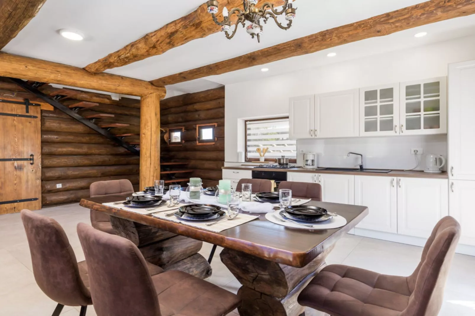 Holiday Home Elizabeta-Eetkamer