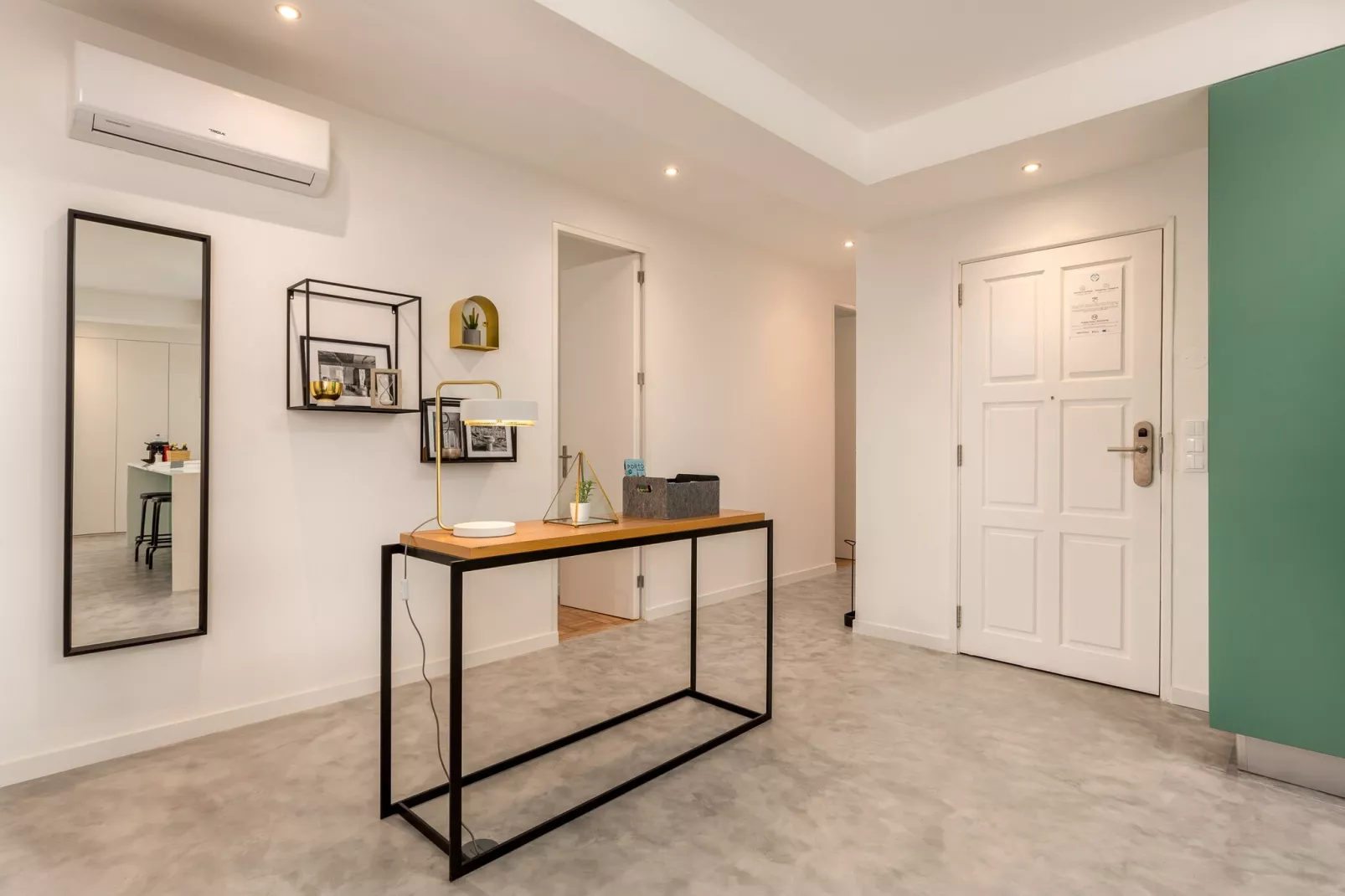 Feel Porto Pinot Townhouse-Hal-ontvangst