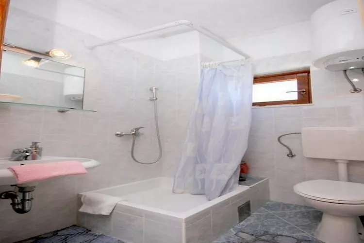 Villa Ro - Ela - One Bedroom Apartment with Balcony and Sea View - A1-Badkamer