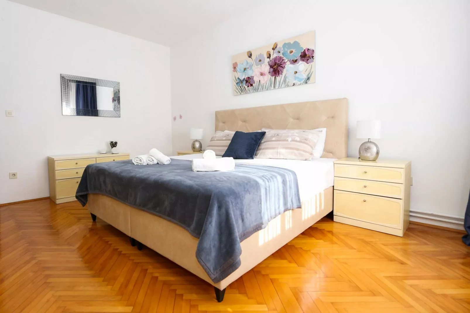 Apartment Kosor - Three Bedroom Apartment with Terrace and Sea view-Slaapkamer