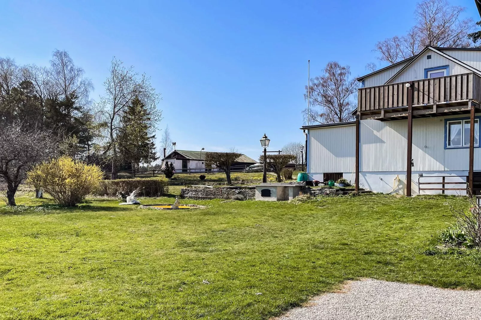 Charmant tuinhuisje in Levide